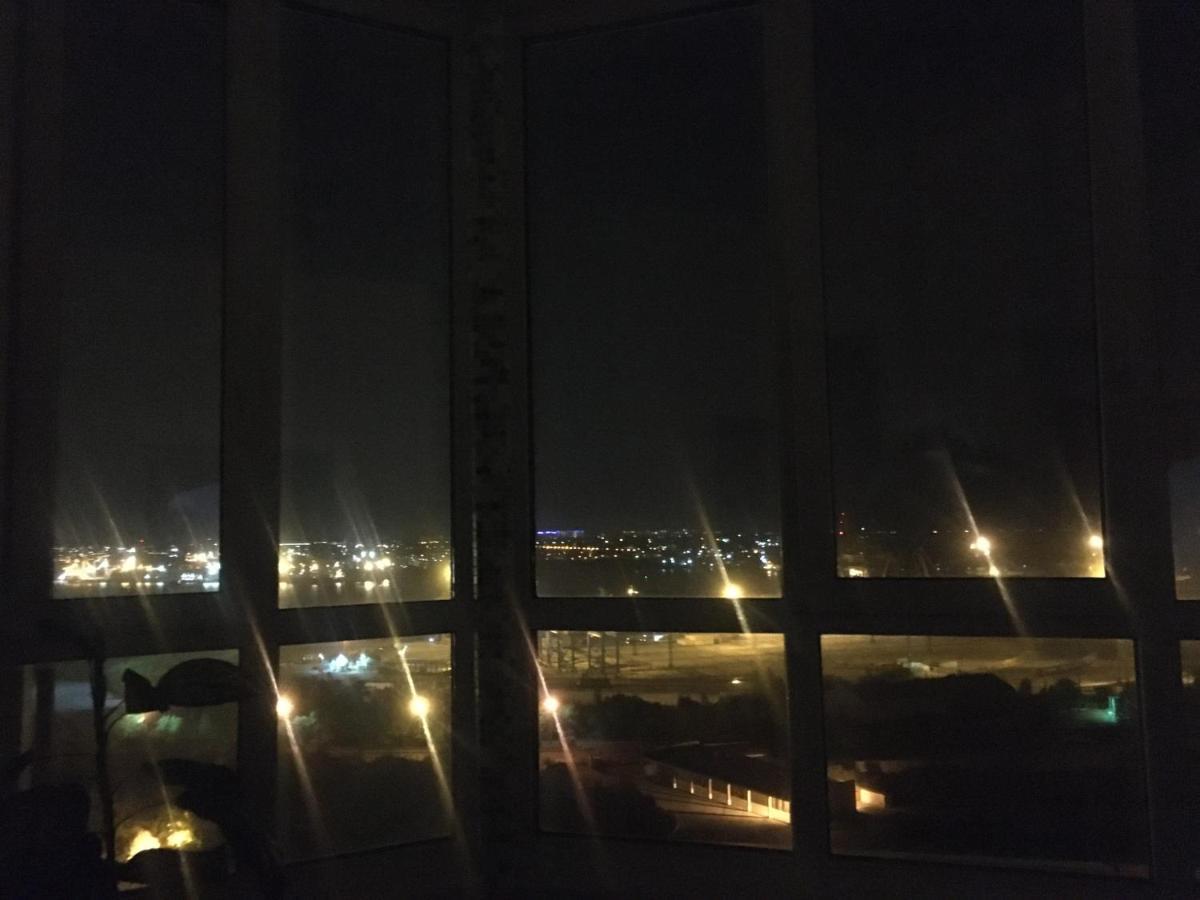 Flat with the sea view Daire Çornomorsk Dış mekan fotoğraf